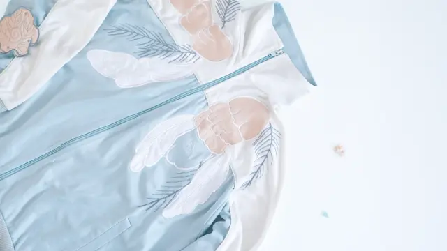 熊谷綾乃 | Tidal - Logos on the Flat