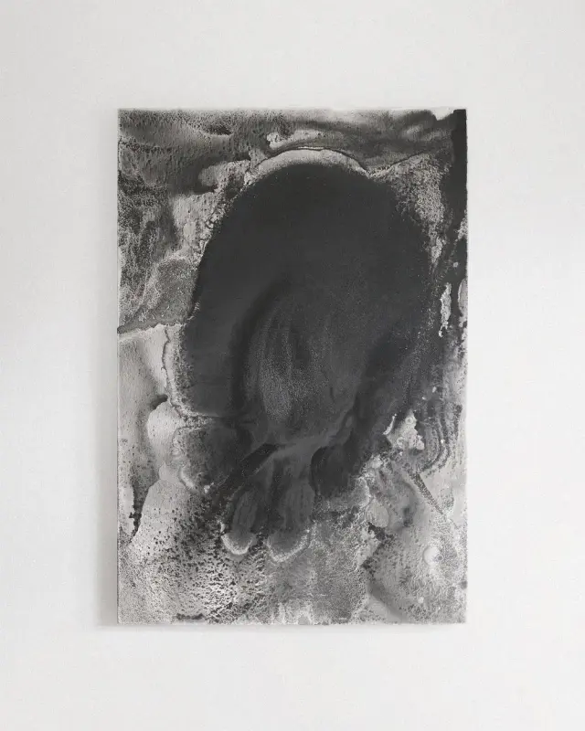 COMPOUND 2 ・ 2022 ・ Acrylic, detergent, tea, and quartz sand on canvas