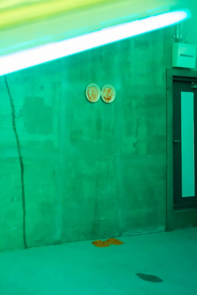 玉山拓郎 個展「Anything will slip off / If cut diagonally」展示風景、ANOMALY、東京、2021 撮影: 大町晃平 / Takuro Tamayama Solo Exhibition “Anything will slip off / If cut diagonally” Installation view, ANOMALY, Tokyo, 2021 Photo: Kohei Omachi