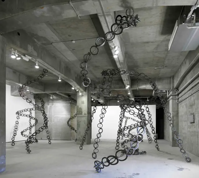 Mesocyclone (2021) / 「Mesocyclone」展示風景、ANOMALY、東京、2021 / 撮影：山本糾