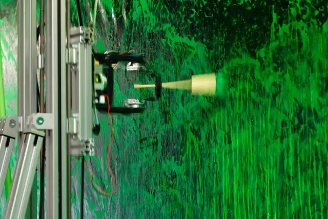 《Artificial green by nature green 2.0 (collaboration work with Bagus Pandega)》(部分) / 今津景「Mapping the Land / Body / Stories of its Past」展示風景、ANOMALY、東京、2021 / 撮影：木奥惠三