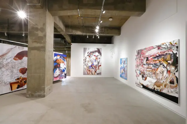今津景「Mapping the Land / Body / Stories of its Past」展示風景、ANOMALY、東京、2021 撮影: 木奥惠三 / Kei Imazu Solo Exhibition "Mapping the Land / Body / Stories of its Past", Installation view, ANOMALY, Tokyo, 2021, Photo: Keizo Kioku