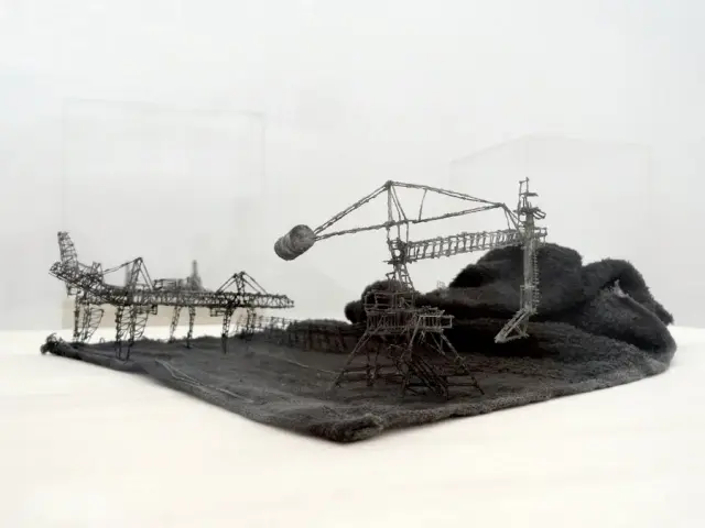 Out of Disorder (Mitsui Wharf gantry crane) , 2014