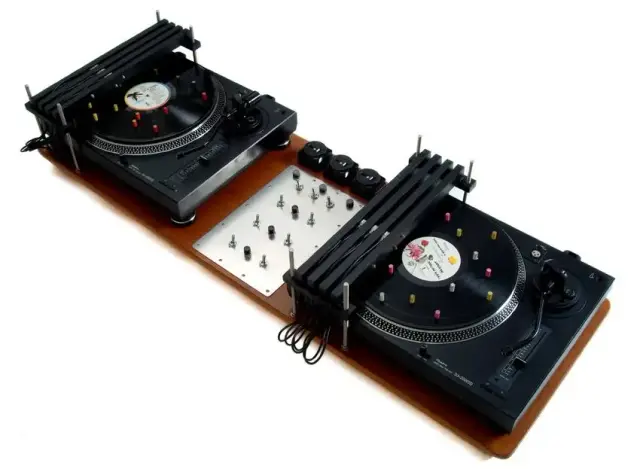 ROTATORHEAD (Woodytwin), 2005