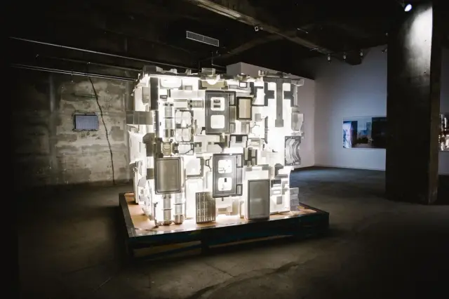 「Echoes of Monologues」展示風景、ANOMALY、東京、2020 / 撮影: 三嶋一路
