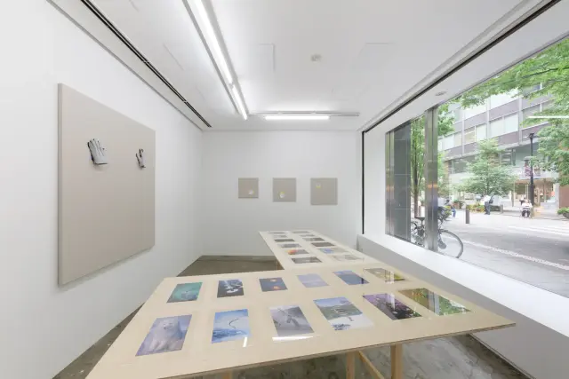 「CADAN有楽町 移転記念展by 青山目黒 & ANOMALY」展示風景、2024、CADAN有楽町、東京 撮影：西山功一