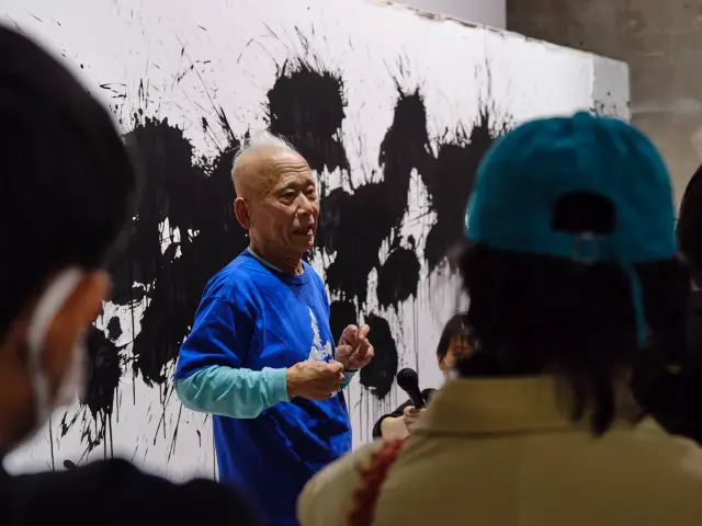 篠原有司男 ギャラリートーク、ANOMALY、東京、2021 / 撮影：三嶋一路
