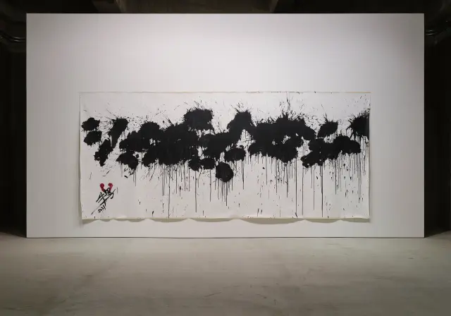 「吾輩のパンチがオーロラに炸裂！」展示風景、ANOMALY、東京、2021 / 撮影：三嶋一路