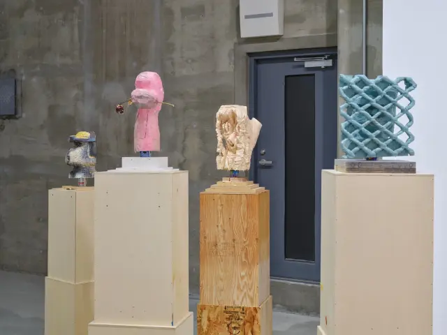 「Bodies Embodied」展示風景、ANOMALY、東京、2024 撮影：三嶋一路