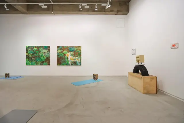 「Echoes of Monologues」展示風景、ANOMALY、東京、2020 / 撮影：三嶋一路