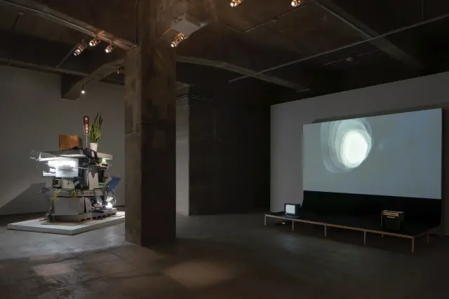 「穴の中の穴の中の穴」展示風景、ANOMALY、2025 / "A Hole within a Hole within a Hole" installation view, ANOMALY, 2025 / Photo: Kenji Morita