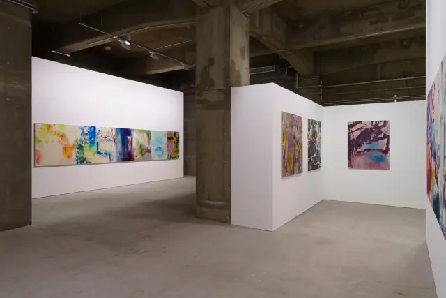 「欠片、植物、人の場所」展示風景、ANOMALY、東京、2024 撮影：長塚秀人