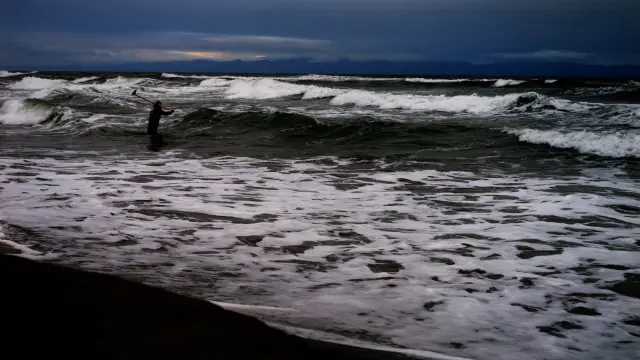 《波を耕す-日本海》(2024) シングルチャンネル・ビデオ、12min 11sec
