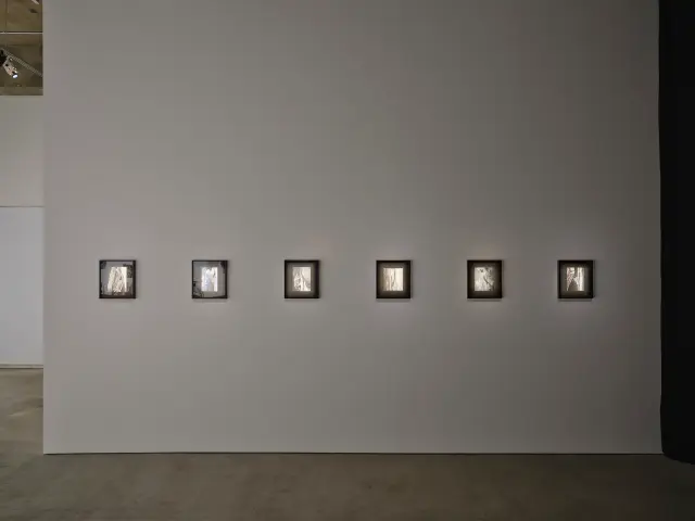 「Collage and Anti-cosmos」展示風景、ANOMALY、東京、2023年 撮影：三嶋一路