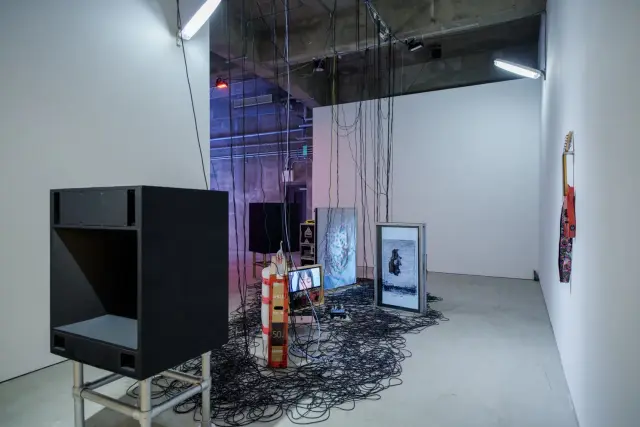 個展「God, I, Ego」展示風景、ANOMALY、東京、2026 撮影：竹久直樹