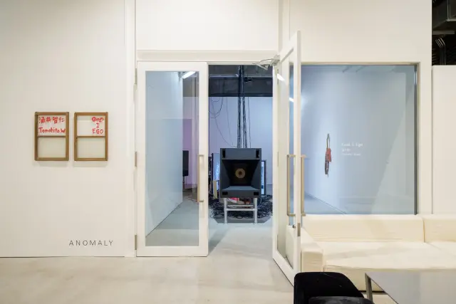 個展「God, I, Ego」展示風景、ANOMALY、東京、2026 撮影：竹久直樹