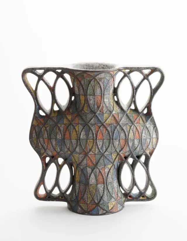 Repetition ー葉ー “yo” ・ 2024 ・ ceramic clay, glaze, color slip