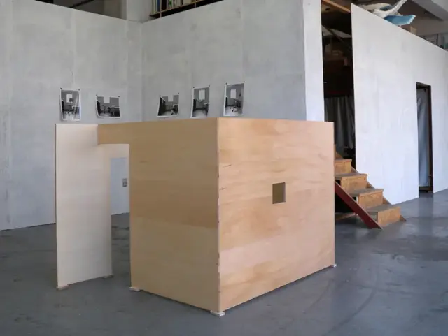 "1:2"Plywood, paint, 116 x 120 x 176,5 cm, Installation view at Aoyama Meguro, Tokyo