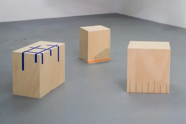 "Grüppchen" Plywood, hinges, paint, Heights between 45 and 50 cm, 2014