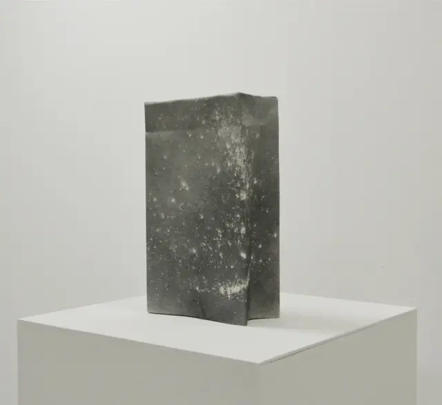 Odessey, 2015, 30×16×7cm, lacquer on canvas