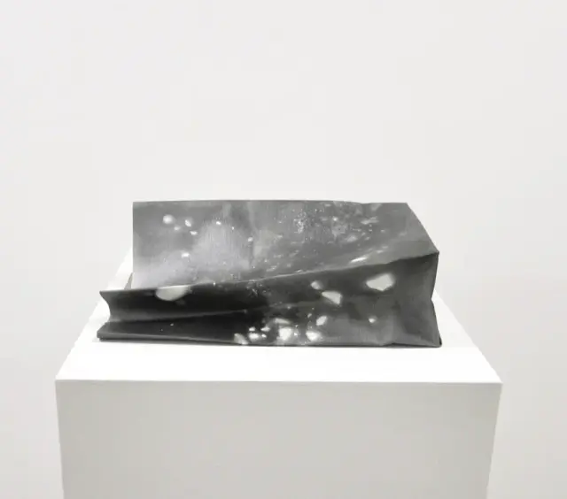 Sleeping time, 2015, 10×33×22cm, lacquer on canvas
