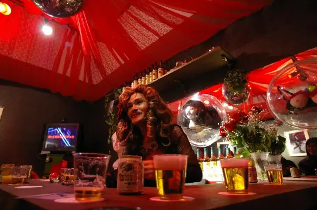 Bar Rose Chu, 2006