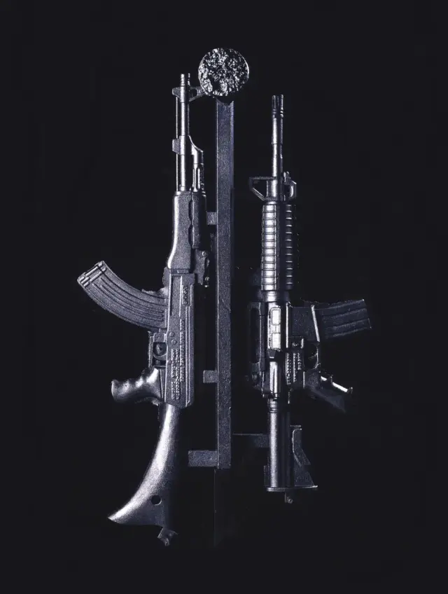AR-15(left) / AK-47(right), 2000