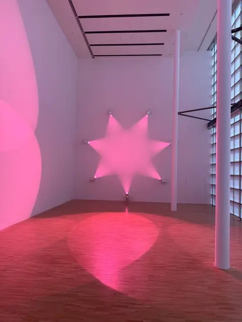 「東京、銀座5丁目4-1」アン・ヴェロニカ・ヤンセン展