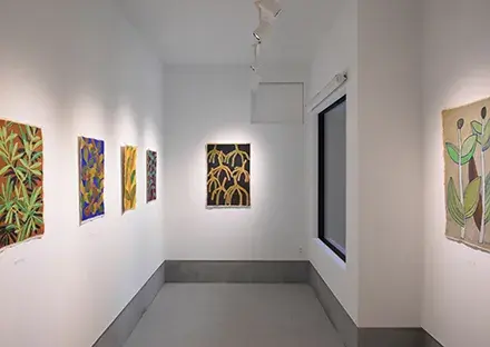 山﨑香文子展 板絵とバナナの紙の絵