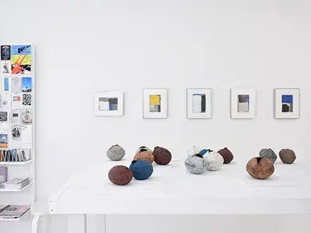鷹尾葉子展 —何処へ— 焼物と蜜蝋画